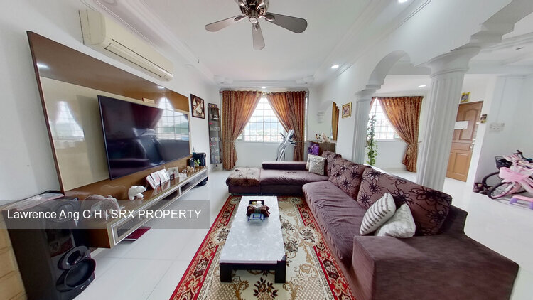 Toh Yi Drive thumbnail photo